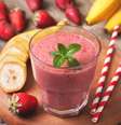 Vitamina de morango com banana  Foto: natashamam | Shutterstock / Portal EdiCase