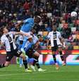  Foto: Divulgação / Napoli - Legenda: Osimhen foi o autor do gol da vitória do Napoli sobre a Udinese / Jogada10