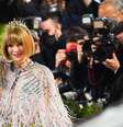 A popularidade do Met Gala explodiu sob a gestão da diretora editorial global da Vogue, Anna Wintour  Foto: Getty Images / BBC News Brasil