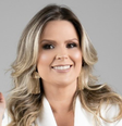 Influenciadora afirmou que profetas já estavam alertando sobre o que iria acontecer  Foto: Reprodução: Facebook/Michele Abreu