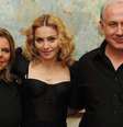 Foto de Madonna ao lado do primeiro  Foto: ministro de Israel, Binyamin Netanyahu -  Reprodução/Fabio Wajngarten / Perfil Brasil