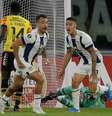  Foto: Diego Lima/AFP via Getty Images - Legenda: Gols que construíram triunfo do Talleres vieram ainda na etapa inicial / Jogada10