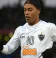 Guillermo Legaria/AFP via Getty Images - Legenda: Ronaldinho atuou no Galo de 2012 a 2014  Foto: Jogada10