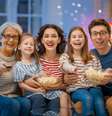 Assistir a produções com a temática maternidade é uma ótima maneira de aproximar os laços em família  Foto: Yuganov Konstantin | Shutterstock / Portal EdiCase