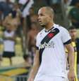 -  Foto: Daniel RAMALHO/VASCO - Legenda: Rodrigo volta a treinar com o elenco do Vasco ao lado de Julião / Jogada10