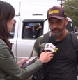 Voluntário faz apelo para que moradores deixem casas no RS  Foto: Reprodução/TV Globo