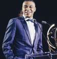 Ligue One/@arnaudbml - Legenda: Mbappé durante cerimônia de premiação da Ligue 1 -  Foto: Ligue One/@arnaudbml / Jogada10