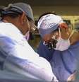 Após cirurgia histórica, paciente que recebeu rim de porco modificado morre nos EUA (Imagem: Brandon Chase/Partners HealthCare/MGH)  Foto: Canaltech