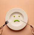 Seguir dietas restritivas sem acompanhamento profissional pode causar danos à saúde  Foto: Black Salmon | Shutterstock / Portal EdiCase
