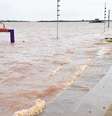 Guaíba voltou a subir nesta terça-feira, 14, e invadiu ruas de Porto Alegre (RS)  Foto: Estadão Conteúdo