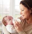 Leite materno fornece todos os nutrientes que os bebês precisam  Foto: Monkey Business Images | Shutterstock / Portal EdiCase