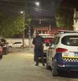Pai, mãe e jovem foram mortos a tiros em casa, na rua Raimundo Nonato de Sá –  Foto: Reprodução/TV Globo / Banda B