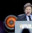 O presidente da Argentina, Javier Milei, em convenção de extrema direita em Madri, na Espanha  Foto: GETTY IMAGES / BBC News Brasil
