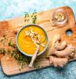Sopa de abóbora com cenoura e gengibre  Foto: jchizhe | Shutterstock / Portal EdiCase