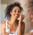 A rotina de skincare é essencial para manter a pele saudável  Foto: Ground Picture | Shutterstock / Portal EdiCase