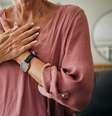 Dor no peito pode ser sinal de problemas no coração  Foto: PeopleImages/iStock