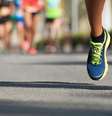 Que atividade é mais benéfica: Correr ou dar 10 mil passos por dia?  Foto: Canva / Bons Fluidos