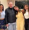 Silvio Santos com as filhas Cintia, Daniela, Silvia, Rebeca, Patrícia e Renata  Foto: Reprodução