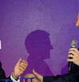 Macron e o presidente da Microsoft, Brad Smith: investimentos adicionais de 4 bilhões de euros até 2027 na França  Foto: DW / Deutsche Welle