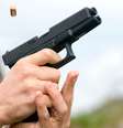 De 2012 a 2022, 149,7 mil homens negros morreram por consequência de disparo de arma de fogo em via pública  Foto: Canva / Perfil Brasil