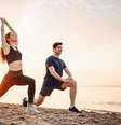 A prática de exercícios traz benefícios ao corpo e à mente  Foto: ViDI Studio | Shutterstock / Portal EdiCase