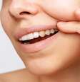 A cor natural dos dentes é influenciada por vários fatores  Foto: iStock