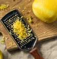 Descubra como usar a casca de limão  Foto: Shutterstock / Alto Astral