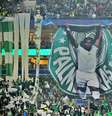 Torcida do Palmeiras homenageia Endrick com mosaico no Allianz Parque  Foto:  Nelson Almeida/Getty Images