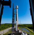 Foguete Atlas V e Starliner rumo à plataforma de lançamentos (Imagem: Reprodução/ULA)  Foto: Canaltech