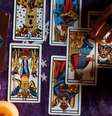 Veja o que as cartas mostram para seu mês  Foto: Shutterstock / João Bidu