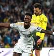 Vini Jr. marcou o segundo gol do Real Madrid contra o Borussia   Foto: Carl Recine / Reuters