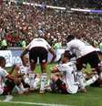  Foto: Divulgação / Flamengo - Legenda: Jogadores do Flamengo comemoram um dos gols na vitória sobre o Vasco / Jogada10