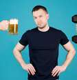 Bebidas alcoólicas aumentam a soma calórica  Foto: Slava Dumchev | Shutterstock / Portal EdiCase