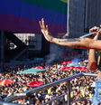 Pabllo Vittar na Parada LGBTQIA+   Foto: Brazil News / Elas no Tapete Vermelho