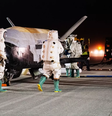 É possível que o avião espacial da China seja parecido com o X-37B, dos EUA (Imagem: Reprodução/Boeing/US Space Force)  Foto: Canaltech