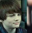 Lembra dele? Filho de Harry Potter em filme da franquia, esse menino está completamente diferente hoje.  Foto: Divulgação, Warner Bros. Pictures / Instagram @bowen_58 / Purepeople