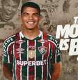 -  Foto: Divulgação/Fluminense - Legenda: Thiago Silva chega ao Rio de Janeiro nesta sexta-feira (7) / Jogada10