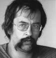 Curitibano Paulo Leminski (1944-1989) é considerado um poeta pop  Foto: Dico Kremer / BBC News Brasil