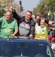 Bolsonaro em carreata em Palmas (TO) junto ao senador e presidente do PL no Estado, Eduardo Gomes e a deputada e pré-candidata à prefeitura de Palmas, Janad Valcari  Foto: Reprodução via Instagram: @eduardogomestocantins / Estadão