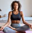 Yoga ajuda a aumentar a flexibilidade corporal  Foto: Shutterstock / Alto Astral