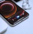 Siri pode ficar "inteligente de verdade" com recursos de IA generativa implementados pela Apple (Imagem: Omid Armin/Unsplash)  Foto: Canaltech