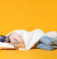 Sonhar com um amor do passado pode trazer sentimentos de nostalgia e saudade  Foto: ViDI Studio | Shutterstock / Portal EdiCase