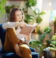 É possível aprender sobre política e democracia com livros de ficção  Foto: Alliance Images | Shutterstock / Portal EdiCase