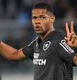  Foto: Vítor Silva/Botafogo - Legenda: Junior Santos fica no Botafogo / Jogada10