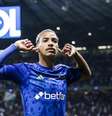 Gustavo Aleixo/Cruzeiro - Legenda: Matheus Pereira comemora gol marcado na vitória sobre o Cuiabá -  Foto: Gustavo Aleixo/Cruzeiro / Jogada10