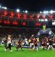 Torcida do Flamengo proferiu cântico homofóbico contra o Grêmio, no Maracanã  Foto: Buda Mendes/Getty Images