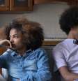 Ela conta que ele tem 18 anos e fica sem graça com a situação  Foto: iStock / Jairo Bouer