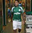  Foto: Cesar Greco/Palmeiras - Legenda: Dudu chegou a ser relacionado para enfrentar o Vasco, mas não atuou / Jogada10