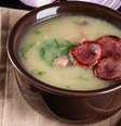 Caldo verde com calabresa  Foto: flanoivais | Shutterstock / Portal EdiCase