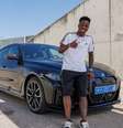  Foto: Divulgação / Real Madrid - Legenda: Vinícius Júnior é presenteado com BMW / Jogada10